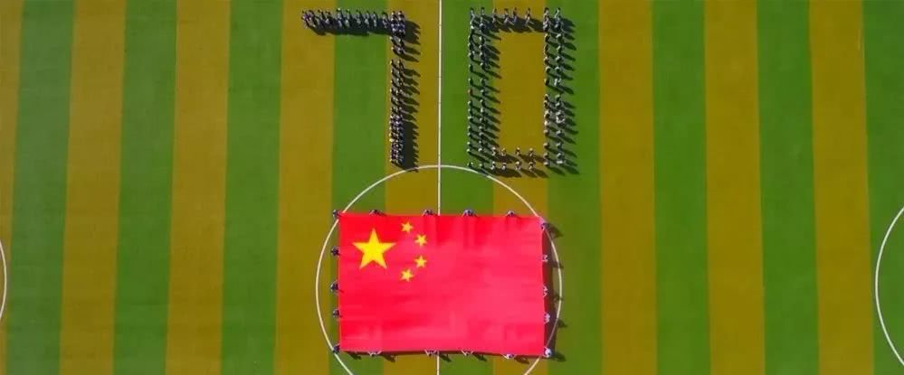蓝朋友乐队推“机关小清新”《我们的歌》，闪亮青春献礼祖国！